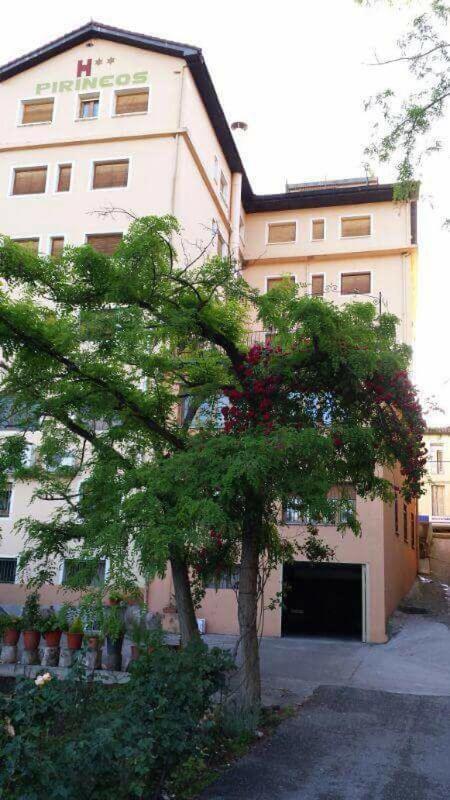 Hostal Pirineos Aínsa Exterior foto